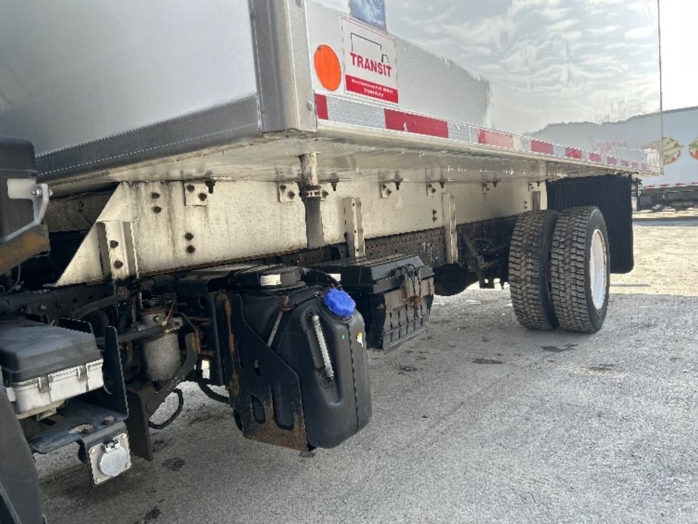 Refrigerated Truck-Light and Medium Duty Trucks-Isuzu-2021-NRR-Montreal-PQ-146,254\n\t\tkm-$ 80,000 - Image 5