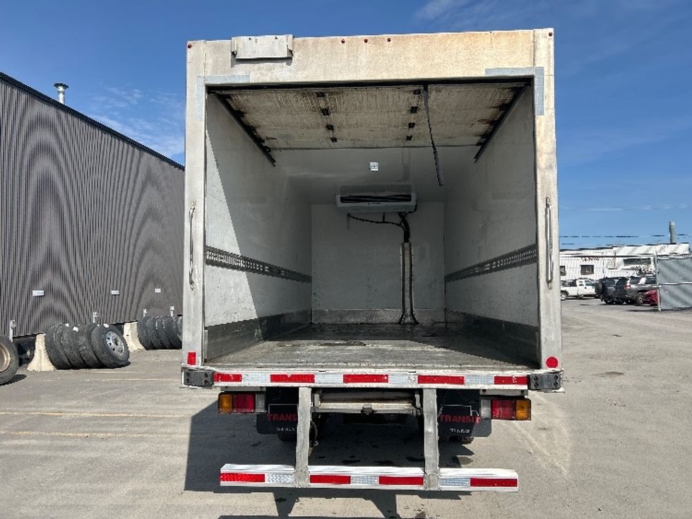 Refrigerated Truck-Light and Medium Duty Trucks-Isuzu-2021-NRR-Montreal-PQ-146,254\n\t\tkm-$ 80,000 - Image 8
