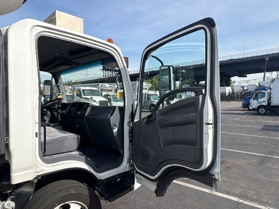 Refrigerated Truck-Light and Medium Duty Trucks-Isuzu-2021-NRR-North Bergen-NJ-170,524\n\t\tmiles-$ 43,250 - Image 20