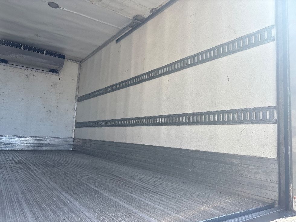 Refrigerated Truck-Light and Medium Duty Trucks-Isuzu-2021-NRR-North Bergen-NJ-68,061\n\t\tmiles-$ 59,250 - Image 12