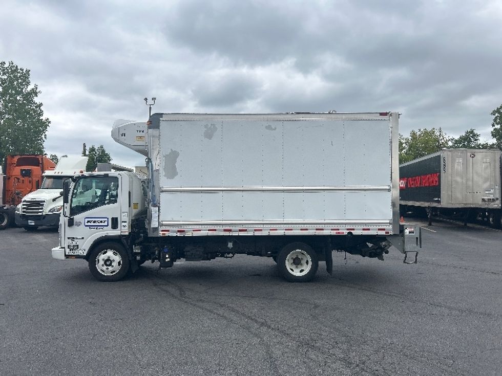 Refrigerated Truck-Light and Medium Duty Trucks-Isuzu-2021-NRR-Obetz-OH-62,977\n\t\tmiles-$ 63,750 - Image 4