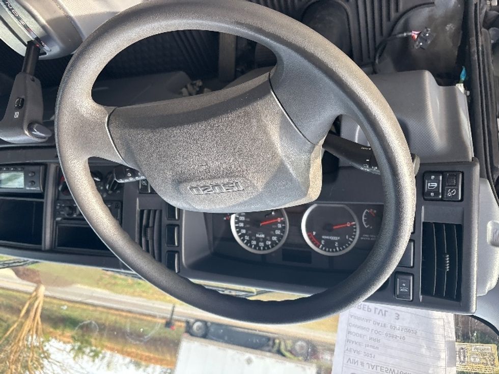 Refrigerated Truck-Light and Medium Duty Trucks-Isuzu-2021-NRR-Prince George-VA-146,742\n\t\tmiles-$ 52,750 - Image 17