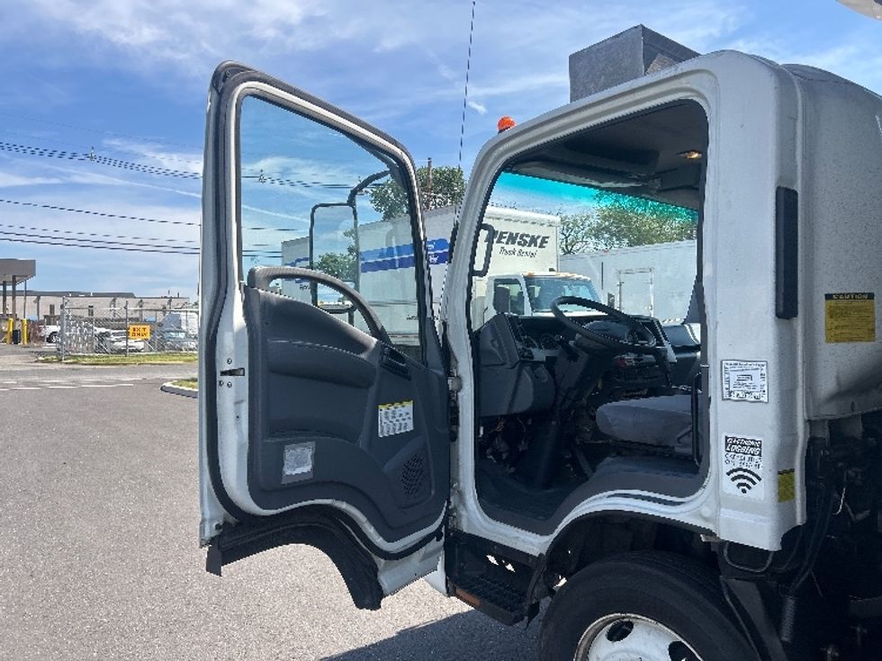 Refrigerated Truck-Light and Medium Duty Trucks-Isuzu-2021-NRR-South Plainfield-NJ-113,451\n\t\tmiles-$ 55,750 - Image 16