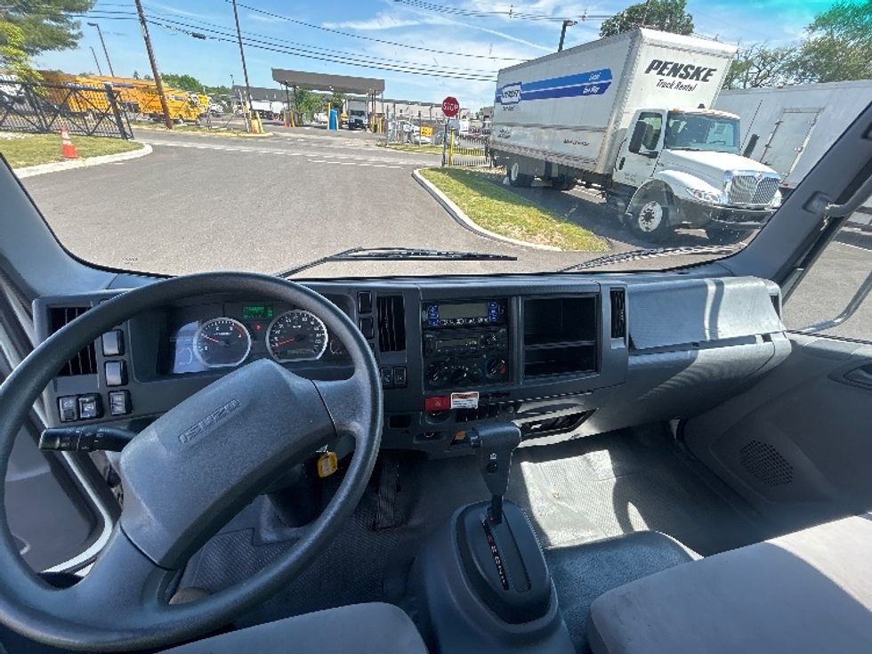 Refrigerated Truck-Light and Medium Duty Trucks-Isuzu-2021-NRR-South Plainfield-NJ-113,451\n\t\tmiles-$ 55,750 - Image 18
