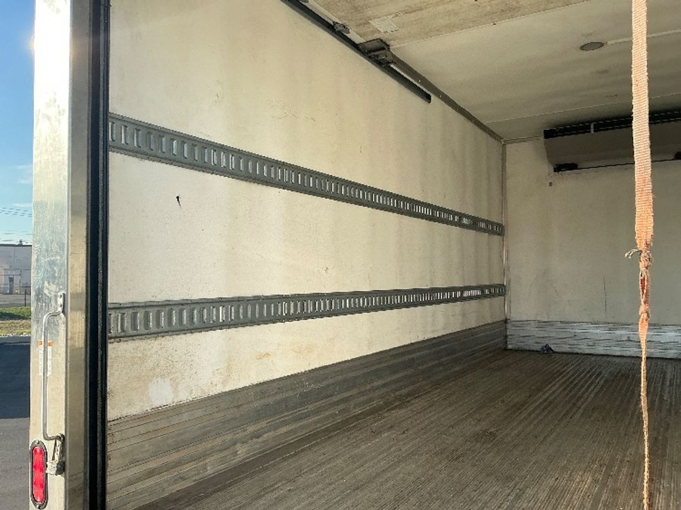Refrigerated Truck-Light and Medium Duty Trucks-Isuzu-2021-NRR-South Plainfield-NJ-30,973\n\t\tmiles-$ 60,500 - Image 11