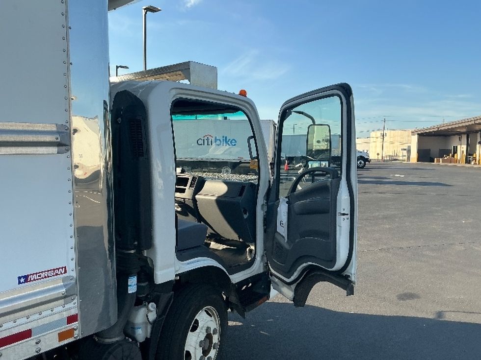 Refrigerated Truck-Light and Medium Duty Trucks-Isuzu-2021-NRR-South Plainfield-NJ-30,973\n\t\tmiles-$ 60,500 - Image 20