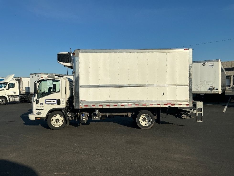 Refrigerated Truck-Light and Medium Duty Trucks-Isuzu-2021-NRR-South Plainfield-NJ-30,973\n\t\tmiles-$ 60,500 - Image 4
