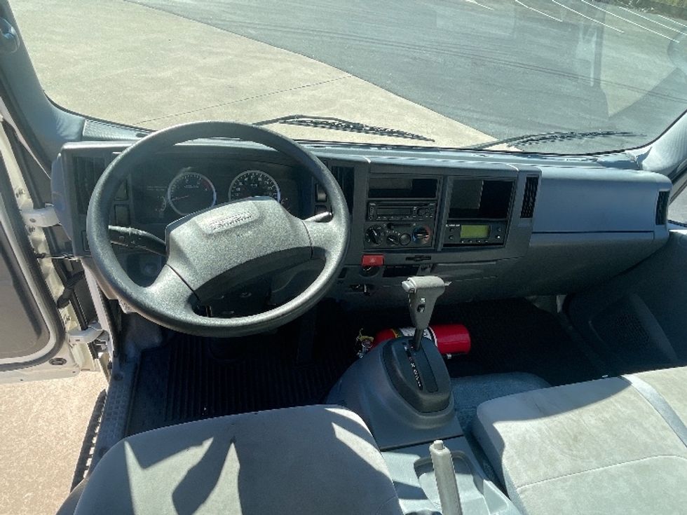Refrigerated Truck-Light and Medium Duty Trucks-Isuzu-2021-NRR-Statesville-NC-119,277\n\t\tmiles-$ 59,500 - Image 18