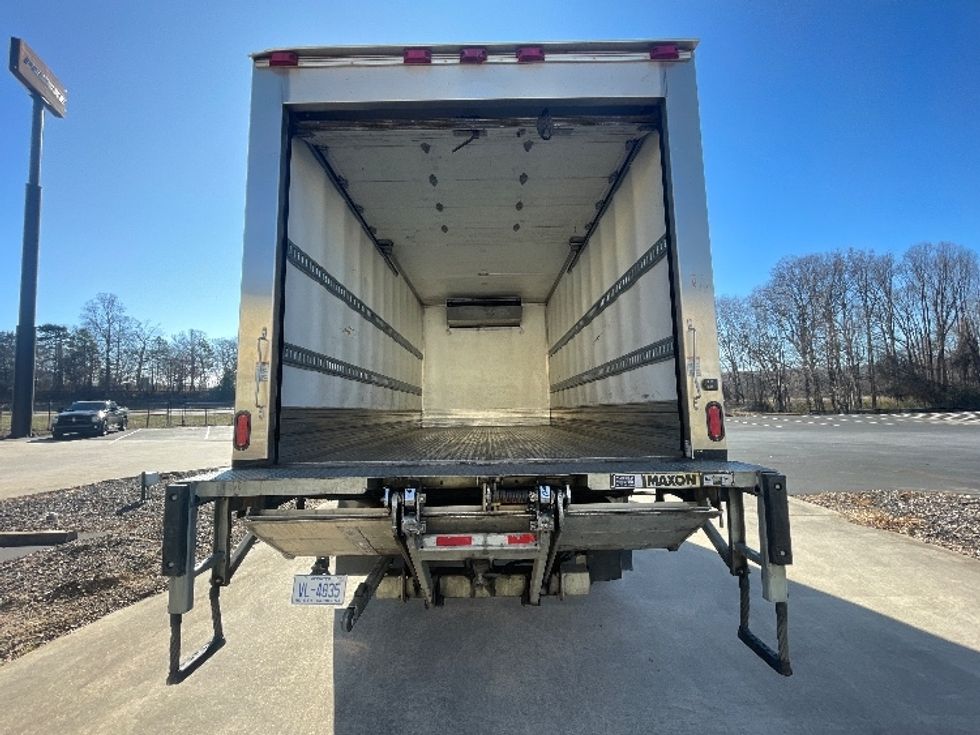 Refrigerated Truck-Light and Medium Duty Trucks-Isuzu-2021-NRR-Statesville-NC-119,277\n\t\tmiles-$ 59,500 - Image 8