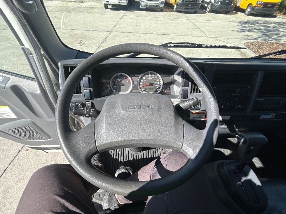 Refrigerated Truck-Light and Medium Duty Trucks-Isuzu-2021-NRR-Tampa-FL-140,316\n\t\tmiles-$ 52,500 - Image 18