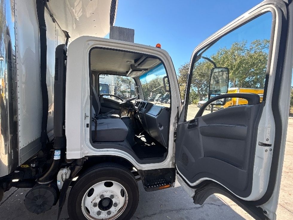 Refrigerated Truck-Light and Medium Duty Trucks-Isuzu-2021-NRR-Tampa-FL-140,316\n\t\tmiles-$ 52,500 - Image 20