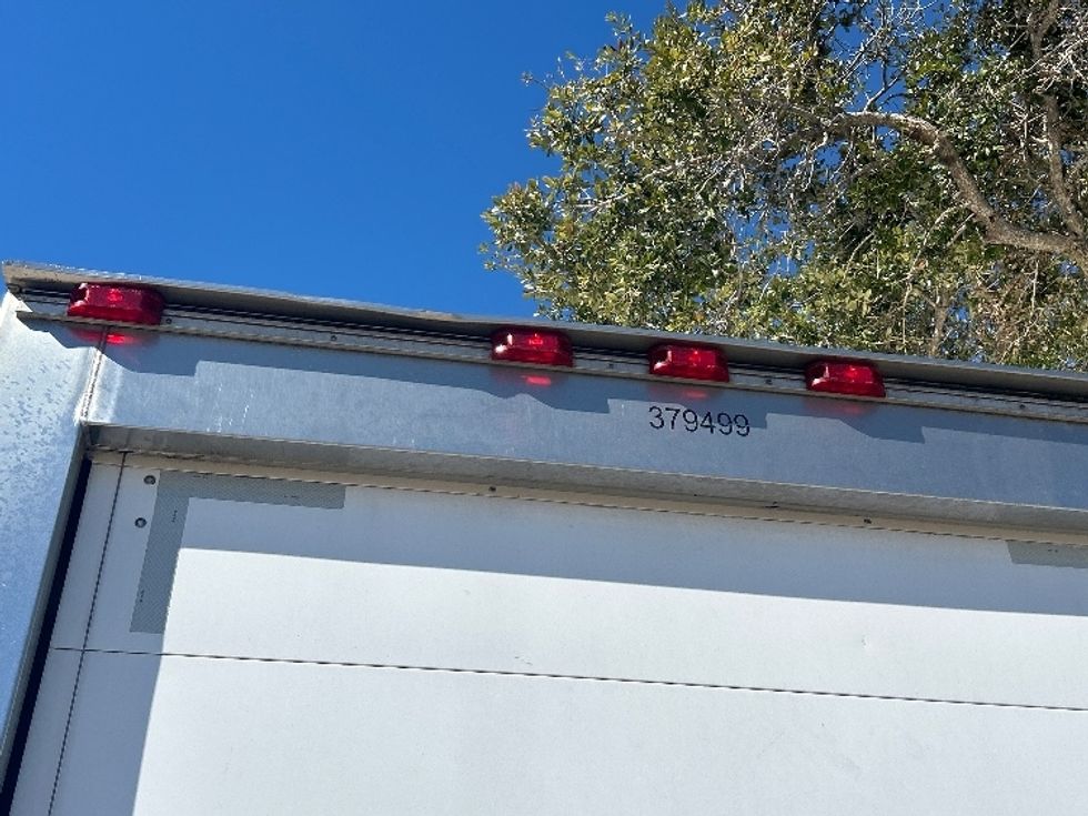 Refrigerated Truck-Light and Medium Duty Trucks-Isuzu-2021-NRR-Tampa-FL-140,316\n\t\tmiles-$ 52,500 - Image 32