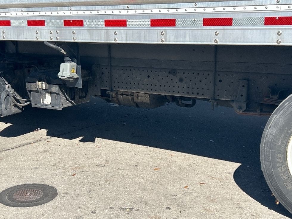 Refrigerated Truck-Light and Medium Duty Trucks-Isuzu-2021-NRR-Tampa-FL-140,316\n\t\tmiles-$ 52,500 - Image 5