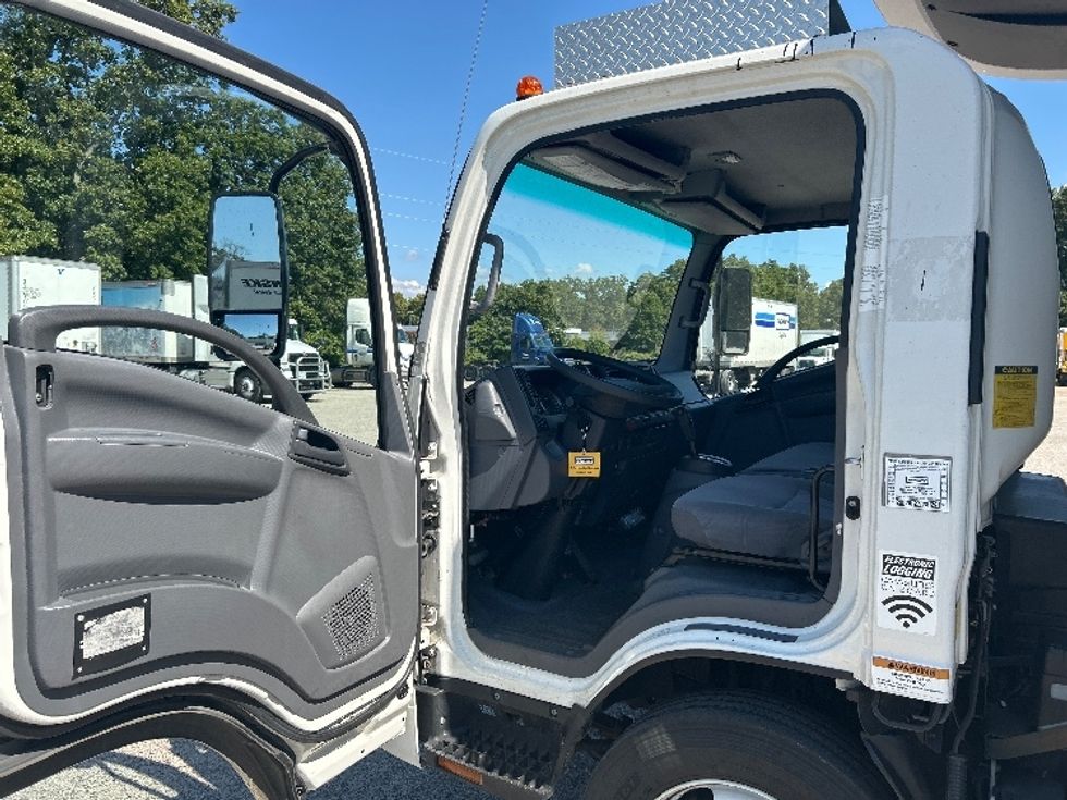 Refrigerated Truck-Light and Medium Duty Trucks-Isuzu-2021-NRR-Traverse City-MI-97,666\n\t\tmiles-$ 58,500 - Image 16