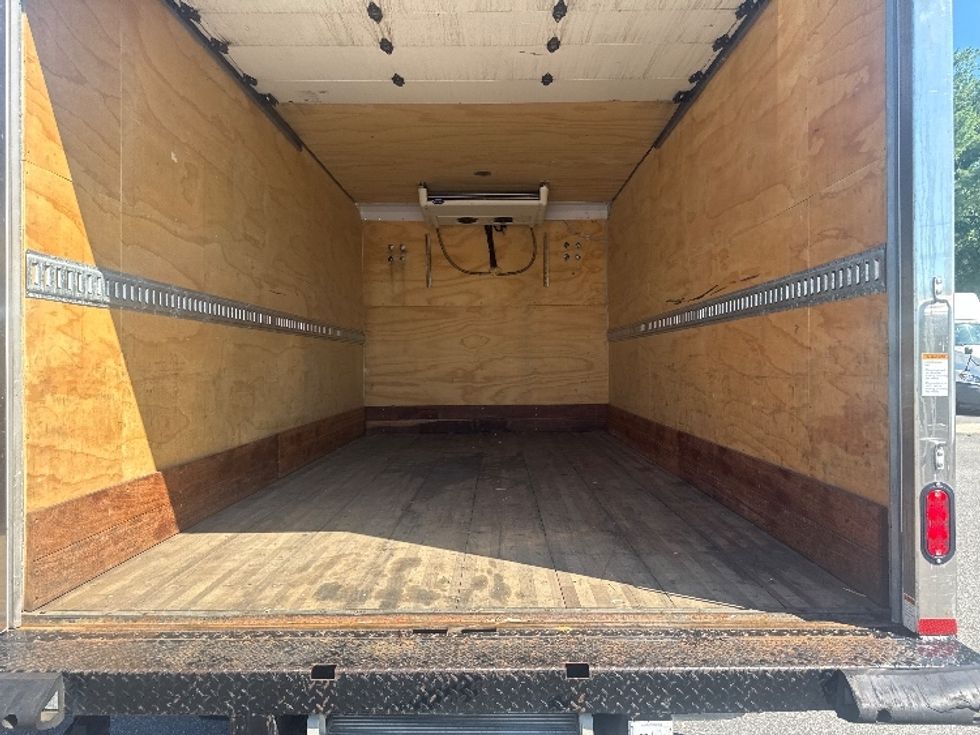 Refrigerated Truck-Light and Medium Duty Trucks-Isuzu-2022-NPR EFI-Baltimore-MD-103,181\n\t\tmiles-$ 47,500 - Image 10