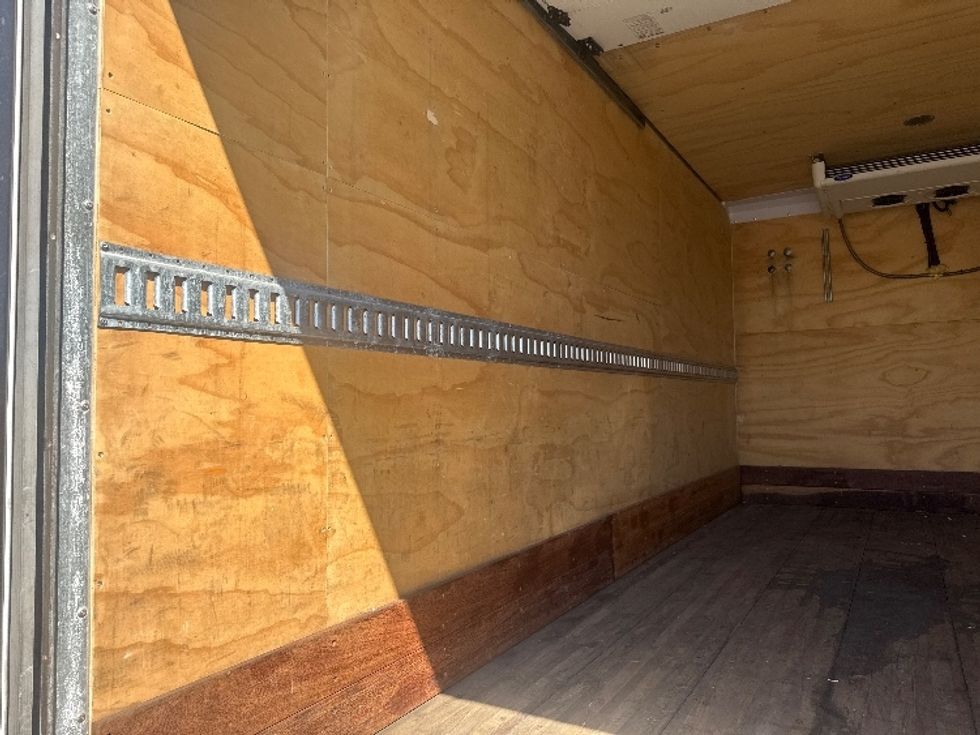 Refrigerated Truck-Light and Medium Duty Trucks-Isuzu-2022-NPR EFI-Baltimore-MD-103,181\n\t\tmiles-$ 47,500 - Image 11
