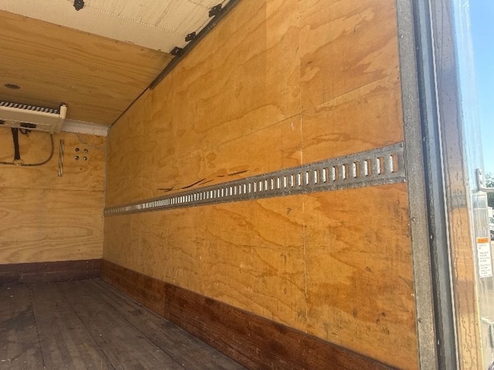 Refrigerated Truck-Light and Medium Duty Trucks-Isuzu-2022-NPR EFI-Baltimore-MD-103,181\n\t\tmiles-$ 47,500 - Image 12