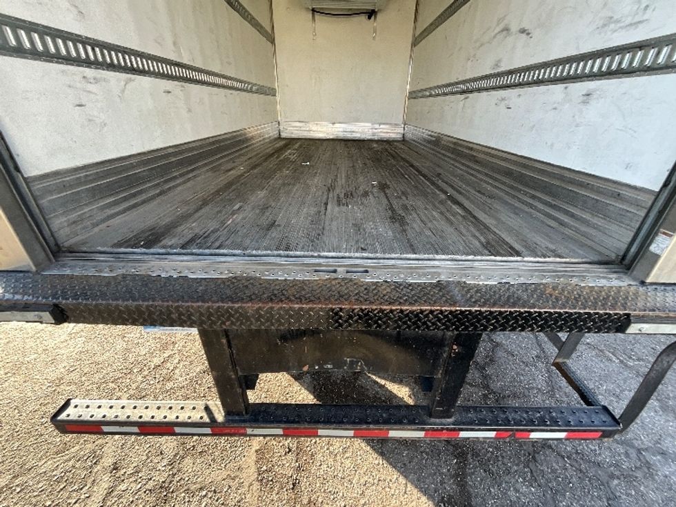 Refrigerated Truck-Light and Medium Duty Trucks-Isuzu-2022-NPRXD-West Valley City-UT-51,392\n\t\tmiles-$ 67,250 - Image 10