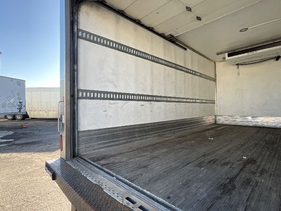 Refrigerated Truck-Light and Medium Duty Trucks-Isuzu-2022-NPRXD-West Valley City-UT-51,392\n\t\tmiles-$ 67,250 - Image 11
