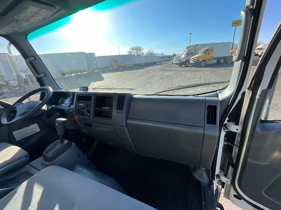 Refrigerated Truck-Light and Medium Duty Trucks-Isuzu-2022-NPRXD-West Valley City-UT-51,392\n\t\tmiles-$ 67,250 - Image 21