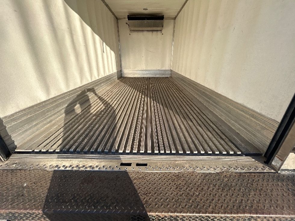 Refrigerated Truck-Light and Medium Duty Trucks-Isuzu-2022-NQR-Katy-TX-174,091\n\t\tmiles-$ 46,750 - Image 10