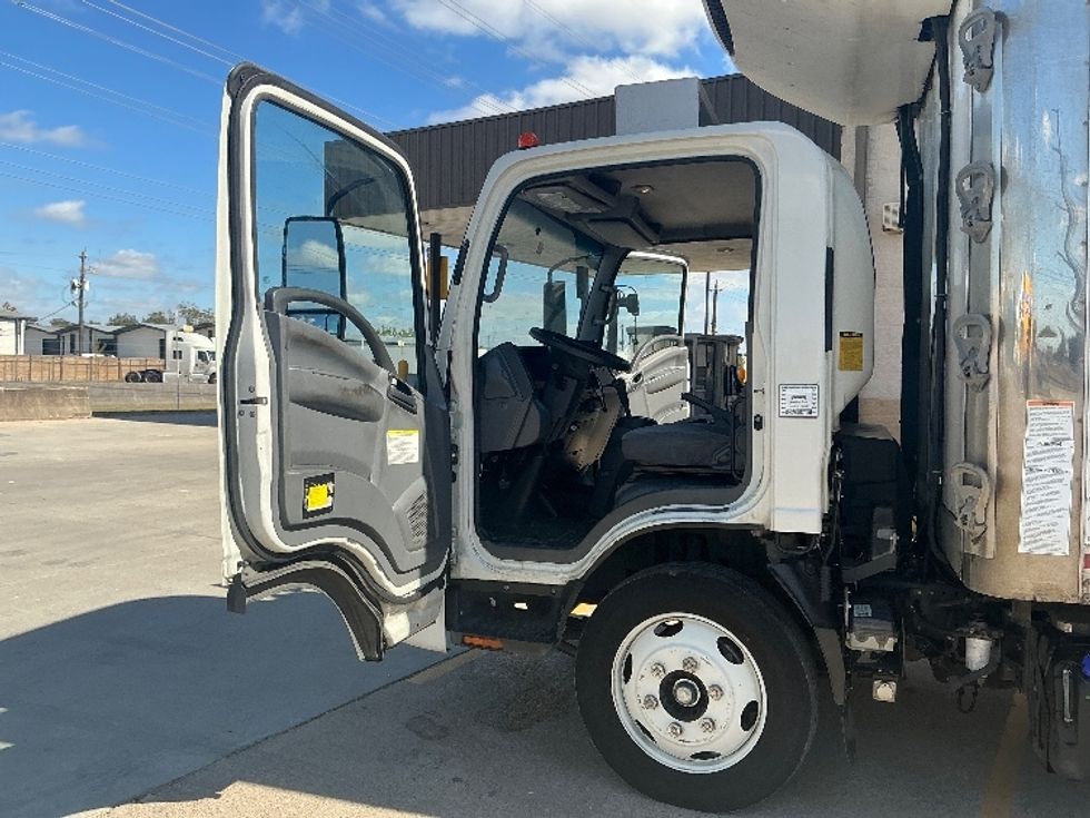 Refrigerated Truck-Light and Medium Duty Trucks-Isuzu-2022-NQR-Katy-TX-174,091\n\t\tmiles-$ 46,750 - Image 17