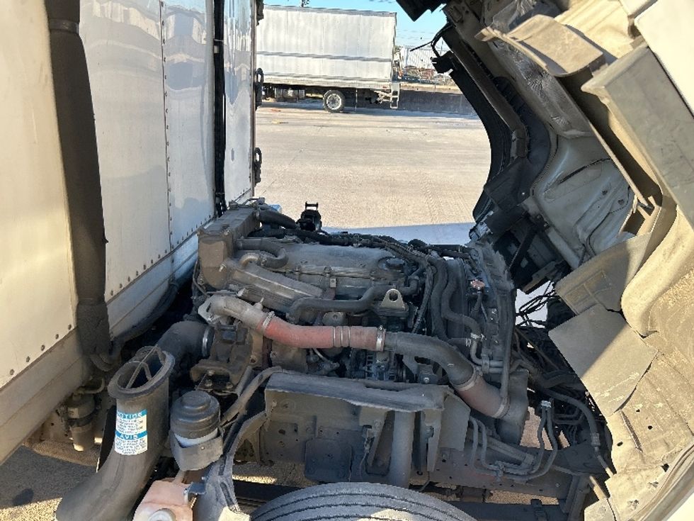 Refrigerated Truck-Light and Medium Duty Trucks-Isuzu-2022-NQR-Katy-TX-174,091\n\t\tmiles-$ 46,750 - Image 23