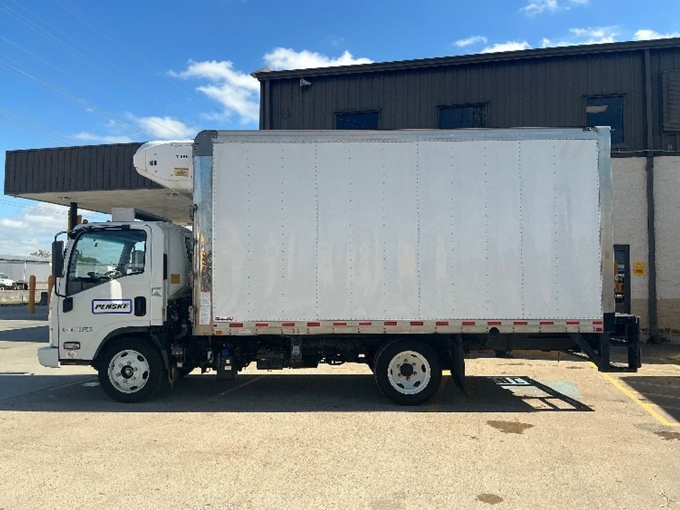 Refrigerated Truck-Light and Medium Duty Trucks-Isuzu-2022-NQR-Katy-TX-174,091\n\t\tmiles-$ 46,750 - Image 4