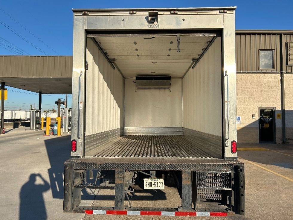 Refrigerated Truck-Light and Medium Duty Trucks-Isuzu-2022-NQR-Katy-TX-174,091\n\t\tmiles-$ 46,750 - Image 8