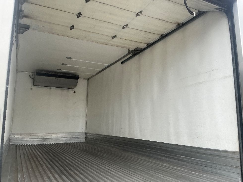 Refrigerated Truck-Light and Medium Duty Trucks-Isuzu-2022-NQR-Tampa-FL-154,200\n\t\tmiles-$ 49,000 - Image 12