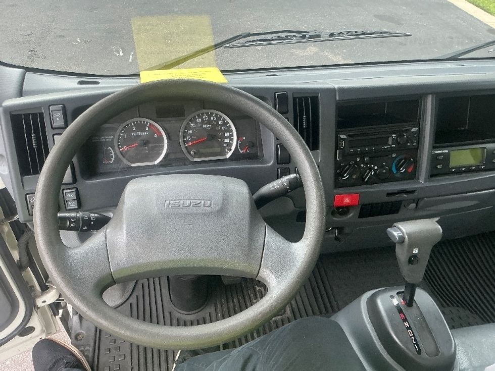 Refrigerated Truck-Light and Medium Duty Trucks-Isuzu-2022-NQR-Tampa-FL-154,200\n\t\tmiles-$ 49,000 - Image 18