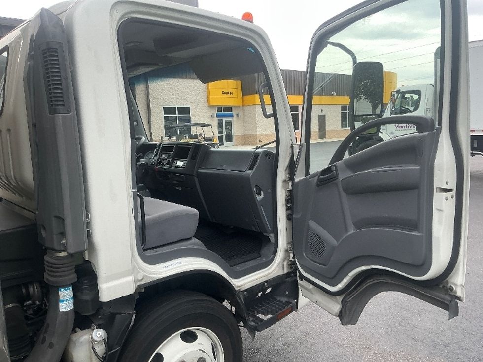 Refrigerated Truck-Light and Medium Duty Trucks-Isuzu-2022-NQR-Tampa-FL-154,200\n\t\tmiles-$ 49,000 - Image 20