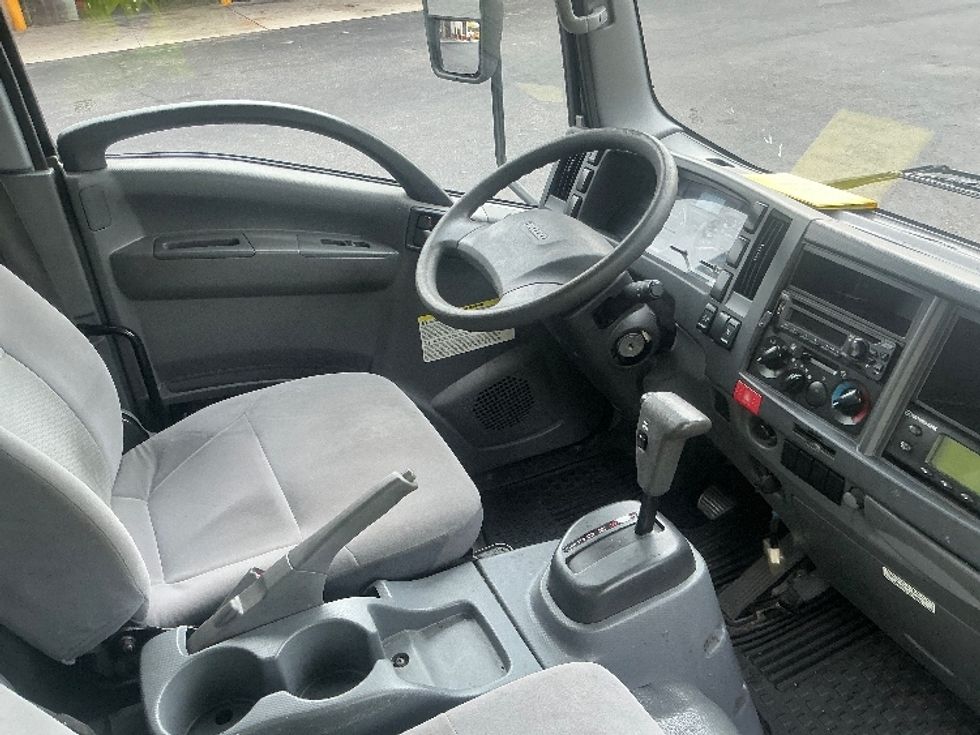Refrigerated Truck-Light and Medium Duty Trucks-Isuzu-2022-NQR-Tampa-FL-154,200\n\t\tmiles-$ 49,000 - Image 22