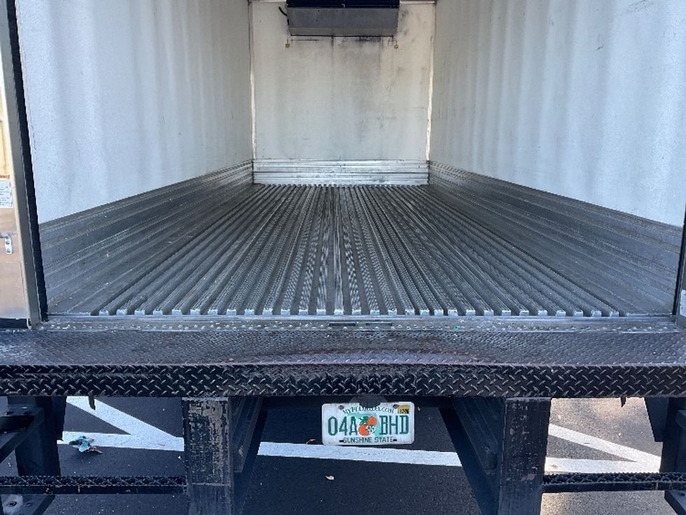 Refrigerated Truck-Light and Medium Duty Trucks-Isuzu-2022-NQR-Tampa-FL-192,165\n\t\tmiles-$ 44,500 - Image 10