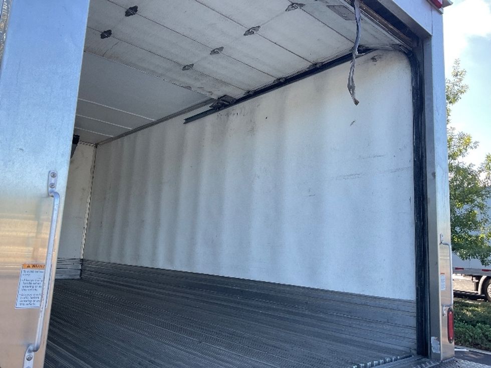Refrigerated Truck-Light and Medium Duty Trucks-Isuzu-2022-NQR-Tampa-FL-192,165\n\t\tmiles-$ 44,500 - Image 12