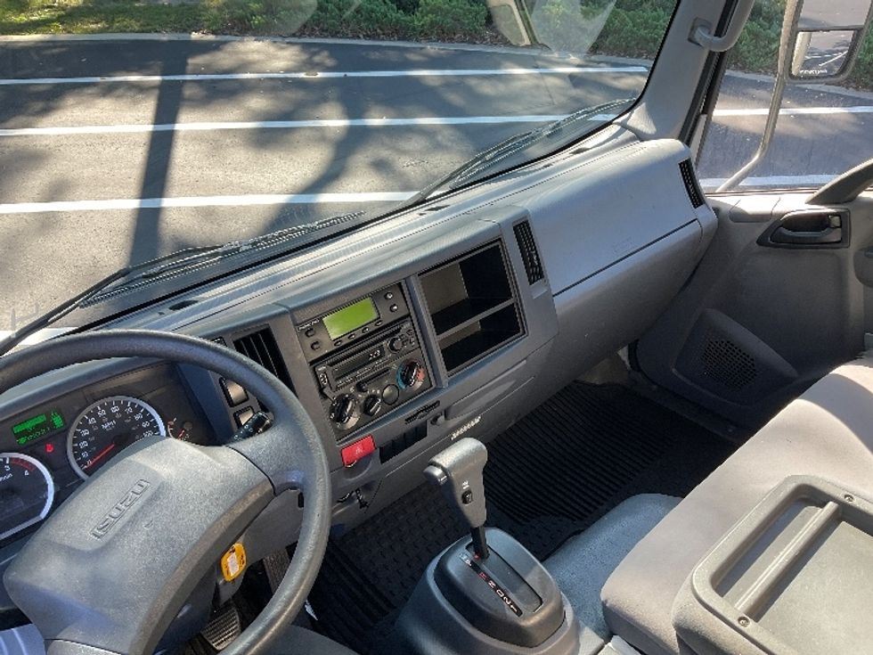 Refrigerated Truck-Light and Medium Duty Trucks-Isuzu-2022-NQR-Tampa-FL-192,165\n\t\tmiles-$ 44,500 - Image 18