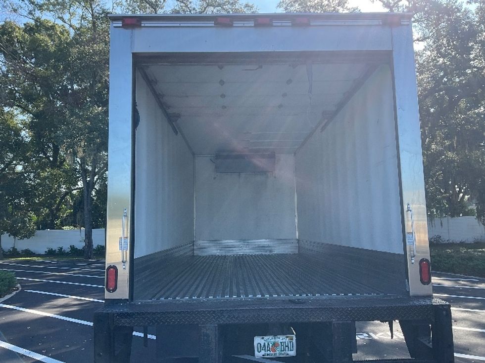 Refrigerated Truck-Light and Medium Duty Trucks-Isuzu-2022-NQR-Tampa-FL-192,165\n\t\tmiles-$ 44,500 - Image 8