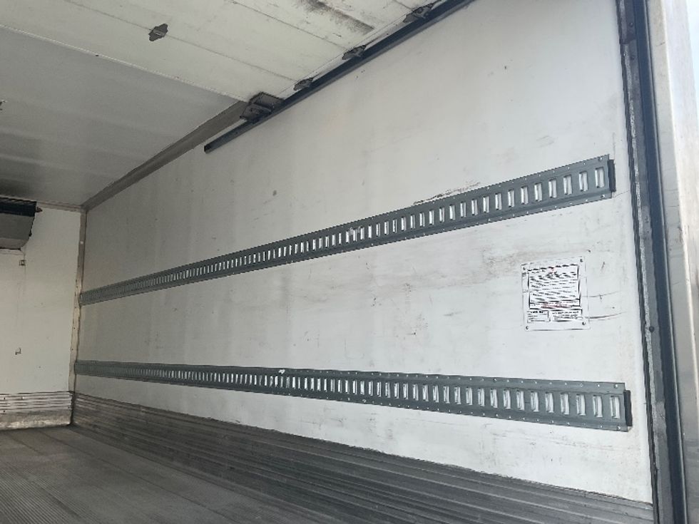 Refrigerated Truck-Light and Medium Duty Trucks-Isuzu-2022-NQR-Torrance-CA-38,309\n\t\tmiles-$ 73,000 - Image 12