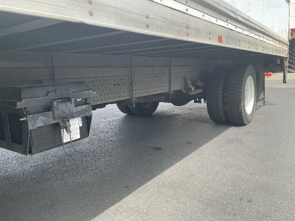 Refrigerated Truck-Light and Medium Duty Trucks-Isuzu-2022-NQR-Torrance-CA-38,309\n\t\tmiles-$ 73,000 - Image 5