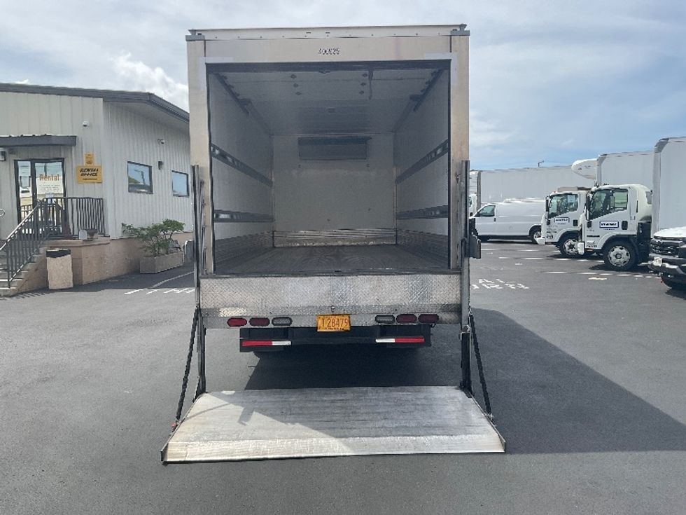 Refrigerated Truck-Light and Medium Duty Trucks-Isuzu-2022-NQR-Torrance-CA-38,309\n\t\tmiles-$ 73,000 - Image 9
