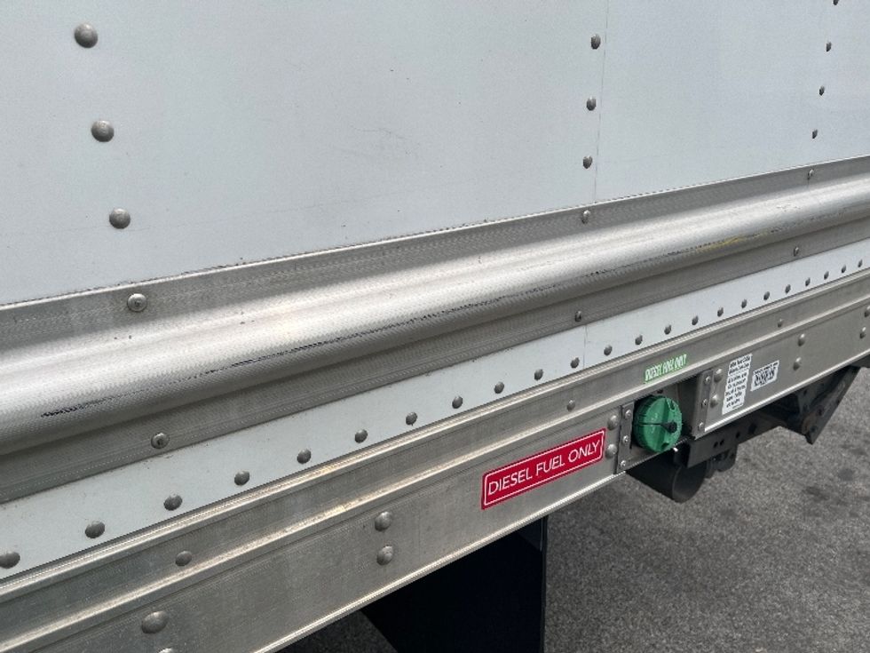 Refrigerated Truck-Light and Medium Duty Trucks-Isuzu-2022-NRR-Allentown-PA-193,296\n\t\tmiles-$ 40,500 - Image 28