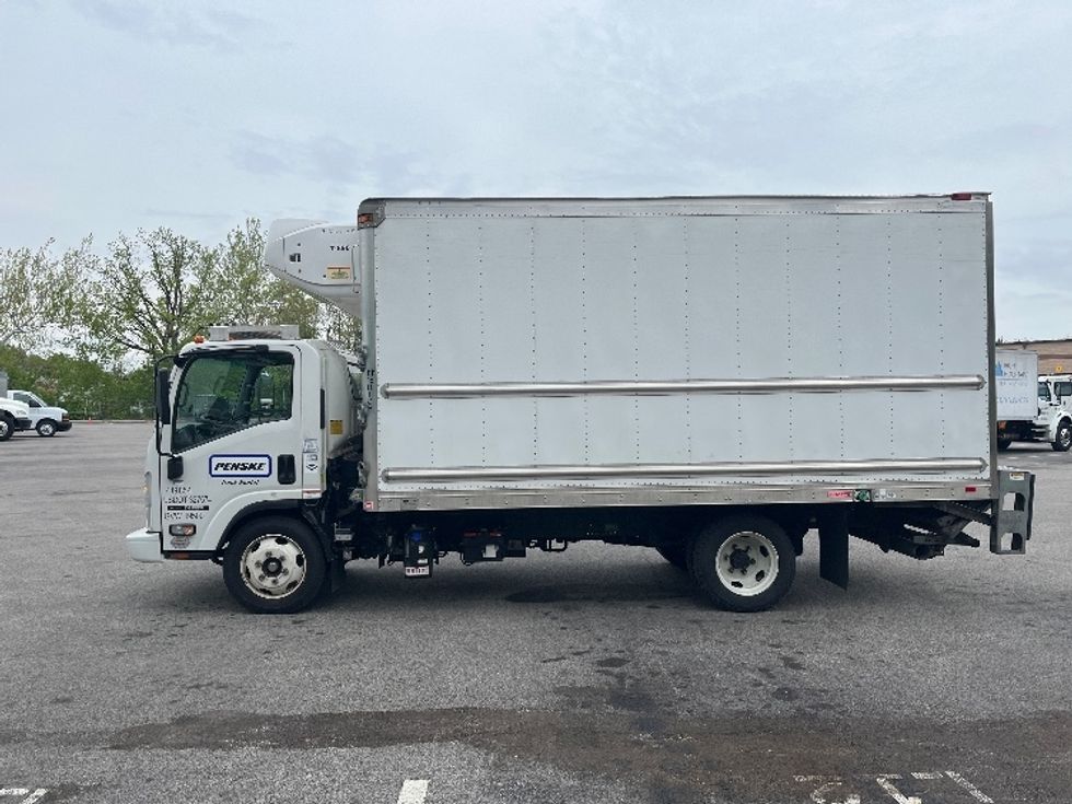 Refrigerated Truck-Light and Medium Duty Trucks-Isuzu-2022-NRR-Allentown-PA-193,296\n\t\tmiles-$ 40,500 - Image 4