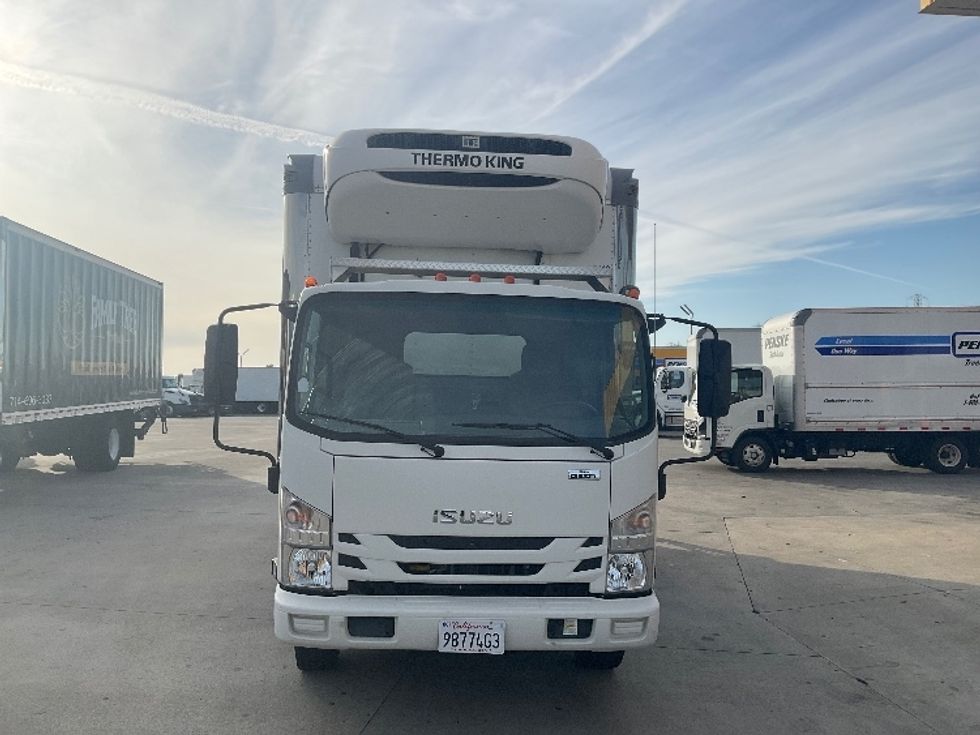 Refrigerated Truck-Light and Medium Duty Trucks-Isuzu-2022-NRR-Anaheim-CA-39,810\n\t\tmiles-$ 71,500 - Image 2