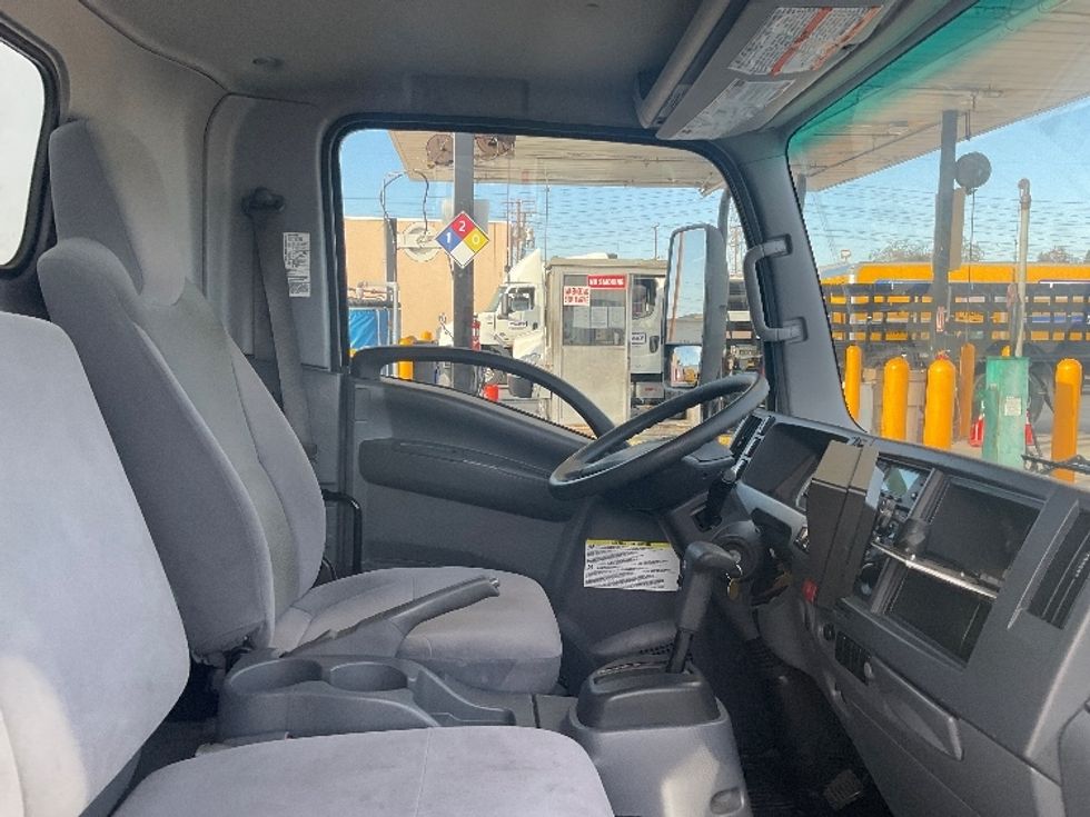 Refrigerated Truck-Light and Medium Duty Trucks-Isuzu-2022-NRR-Anaheim-CA-39,810\n\t\tmiles-$ 71,500 - Image 22