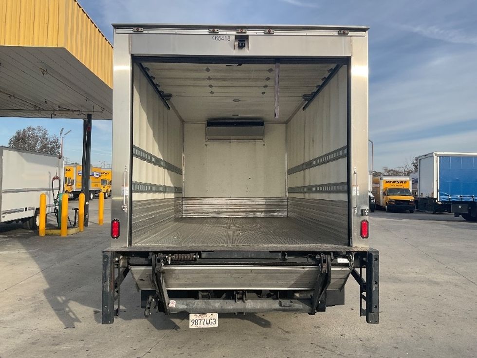 Refrigerated Truck-Light and Medium Duty Trucks-Isuzu-2022-NRR-Anaheim-CA-39,810\n\t\tmiles-$ 71,500 - Image 8