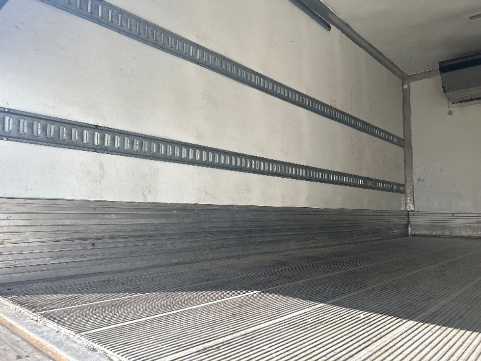 Refrigerated Truck-Light and Medium Duty Trucks-Isuzu-2022-NRR-Braintree-MA-66,715\n\t\tmiles-$ 62,250 - Image 10