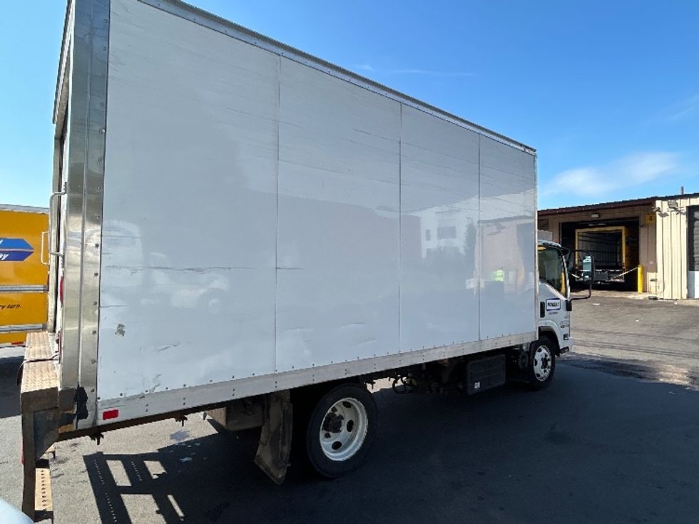 Refrigerated Truck-Light and Medium Duty Trucks-Isuzu-2022-NRR-Braintree-MA-66,715\n\t\tmiles-$ 62,250 - Image 12