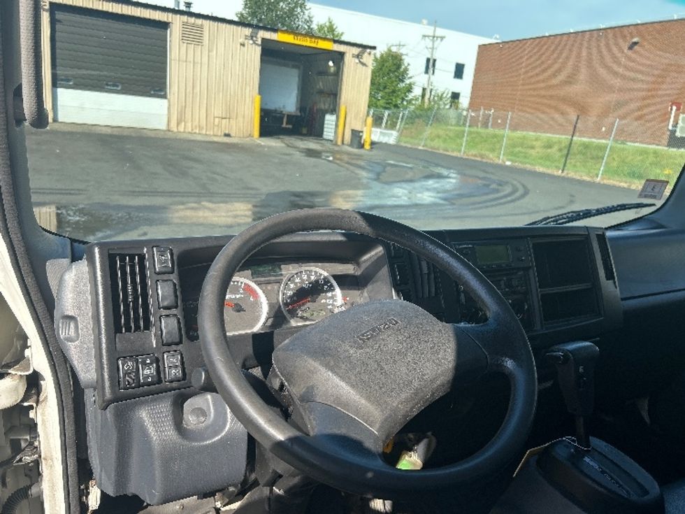 Refrigerated Truck-Light and Medium Duty Trucks-Isuzu-2022-NRR-Braintree-MA-66,715\n\t\tmiles-$ 62,250 - Image 16