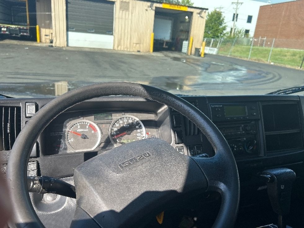 Refrigerated Truck-Light and Medium Duty Trucks-Isuzu-2022-NRR-Braintree-MA-66,715\n\t\tmiles-$ 62,250 - Image 17