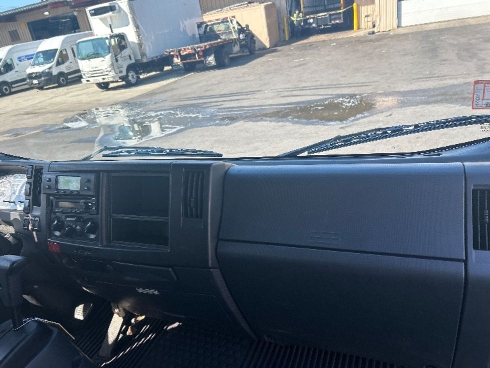 Refrigerated Truck-Light and Medium Duty Trucks-Isuzu-2022-NRR-Braintree-MA-66,715\n\t\tmiles-$ 62,250 - Image 20
